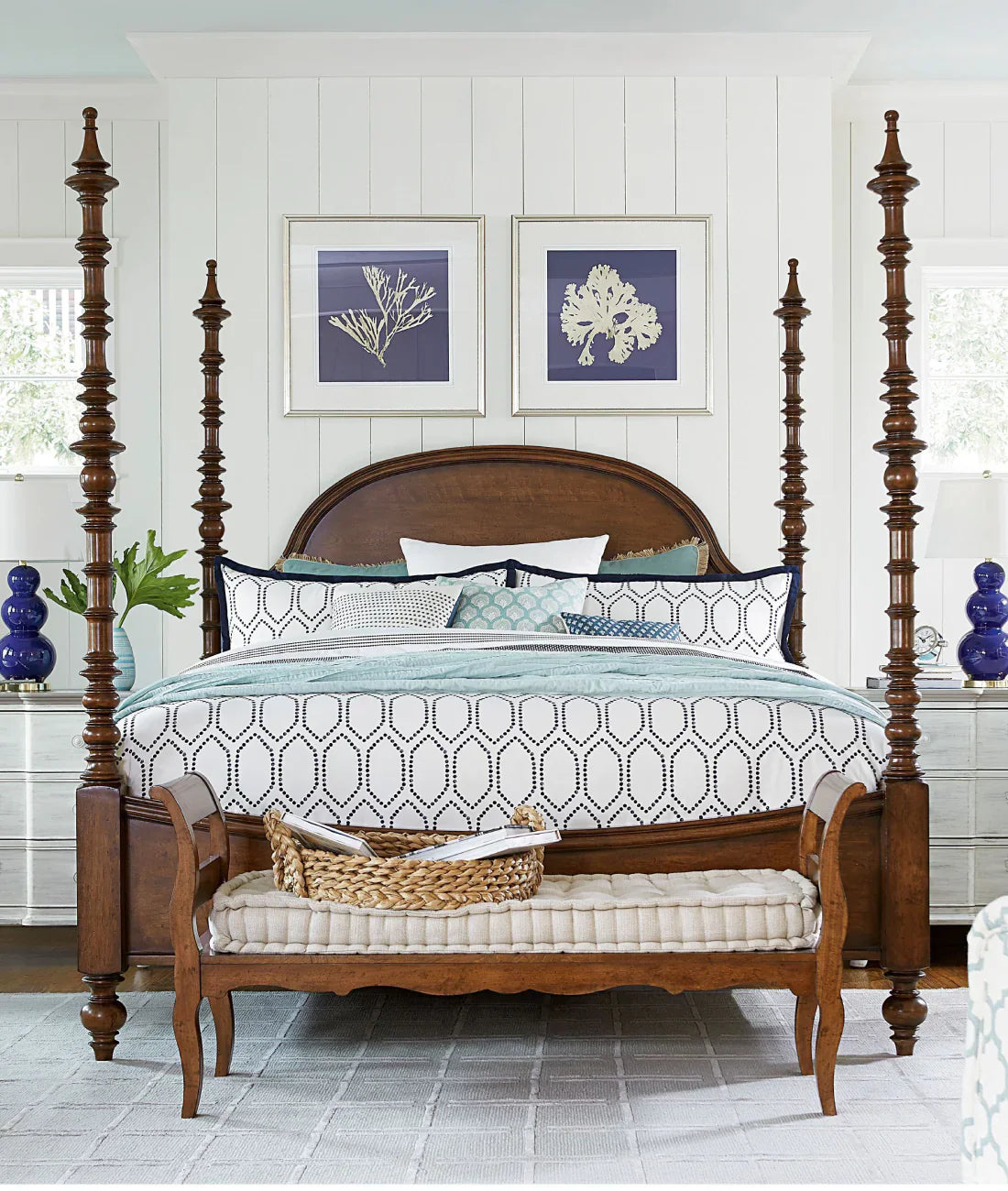 Asprin Solid Wood Luxury Poster Bed in Brown